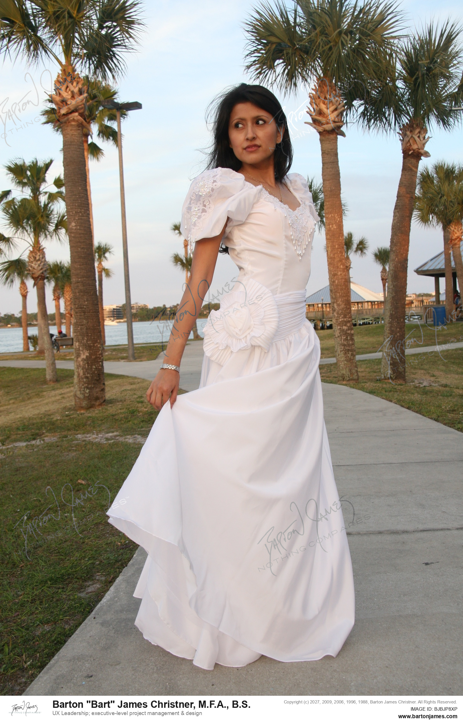 20080328 FASHION Dresses Magdelena Raymonds Mom Rebecca Fernandez Christine Santana IMG5350 PHOTO
